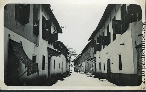 Street of White Jews in Cochin Year : 1930 Source :Paul Brunton foundation Note :This image might be subject of copyrignt Present Condition:http://farm6.staticflickr.com/5005/5359186744_1d38689939_o.jpg